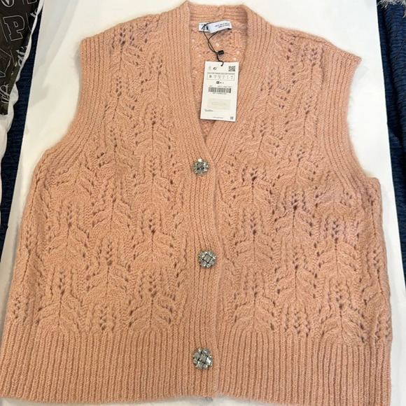 NWT Zara Crochet Knit Sweater Vest Size Small Pink/peach Jewel Buttons - Picture 1 of 9